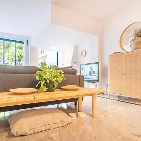 House Apartment *
